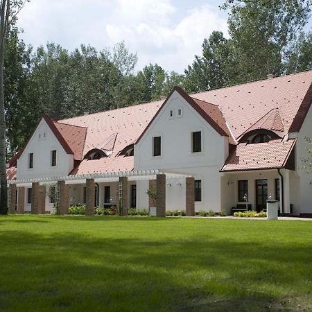 Varga Tanya Hotel Kerekegyháza Zewnętrze zdjęcie