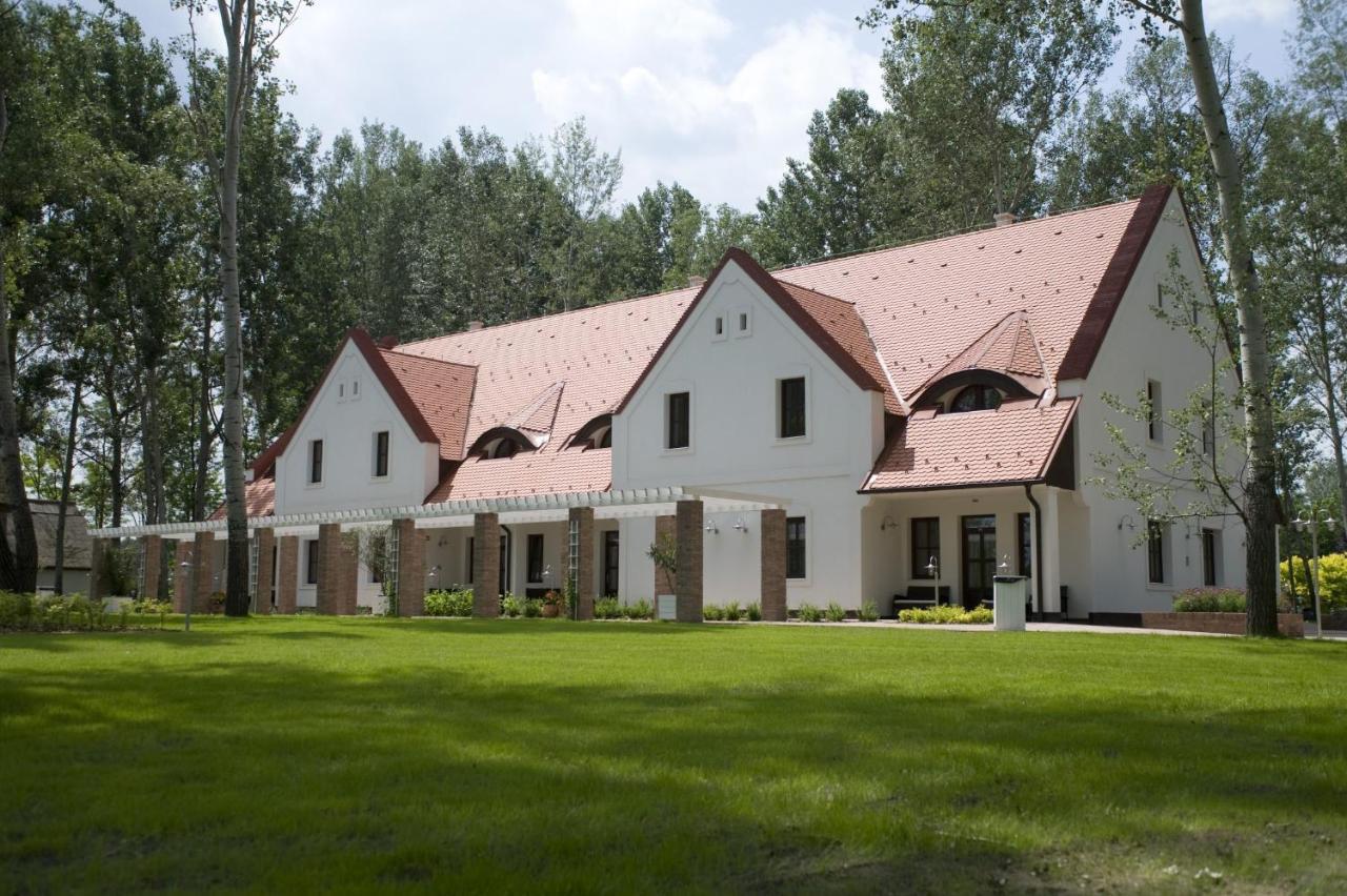 Varga Tanya Hotel Kerekegyháza Zewnętrze zdjęcie